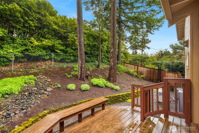 10920 80th Place NE, Kirkland, WA 98034