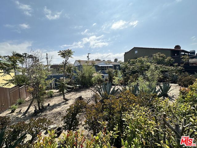 2712 Pacific Avenue, Venice, CA 90291