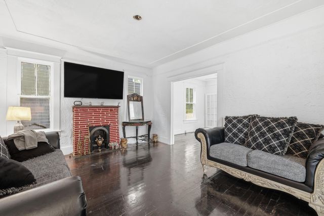 15 Poplar Street, Charleston, SC 29403