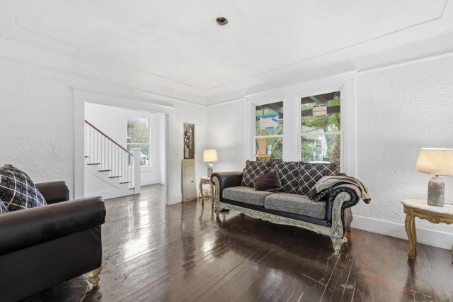 15 Poplar Street, Charleston, SC 29403