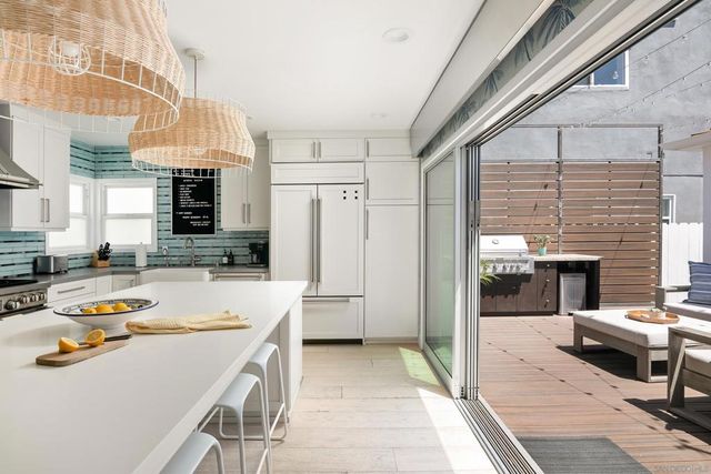 805 Brighton Court, San Diego, CA 92109