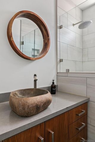 805 Brighton Court, San Diego, CA 92109