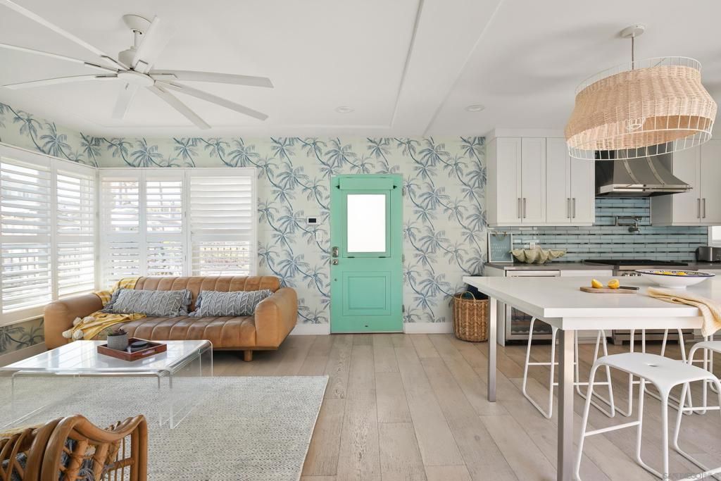 805 Brighton Court, San Diego, CA 92109