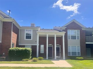 45997 RHODES Drive, Macomb Township, MI 48044