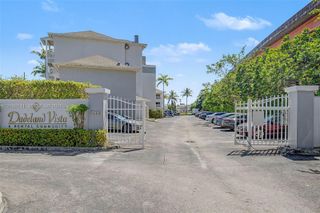 7000 SW 80th St 104, Miami, FL 33143