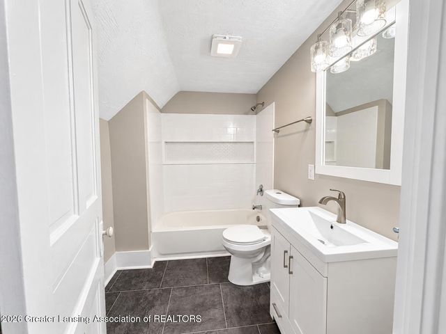 736 Wisconsin Avenue, Lansing, MI 48915