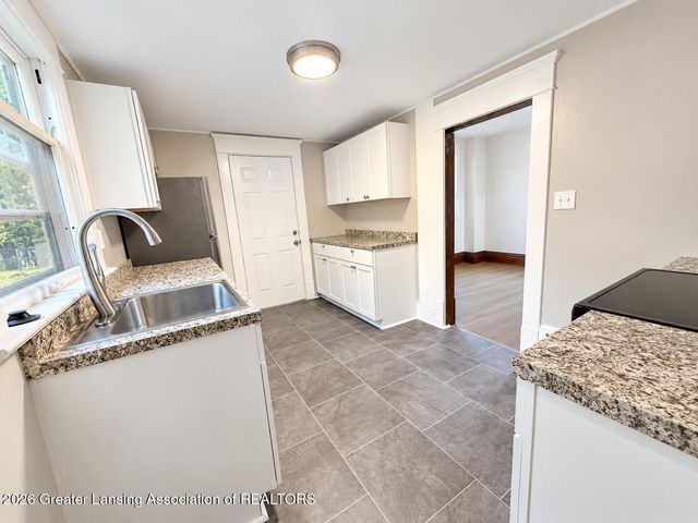736 Wisconsin Avenue, Lansing, MI 48915
