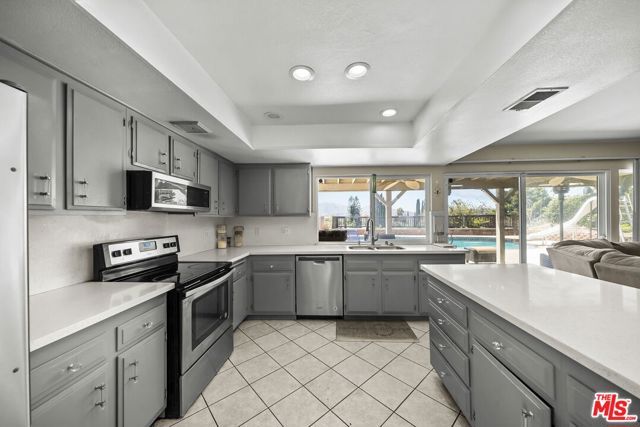 15362 Rhododendron Drive, Santa Clarita, CA 91387