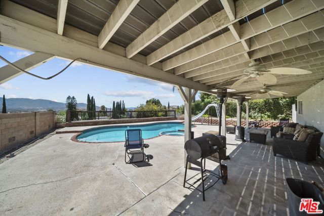 15362 Rhododendron Drive, Santa Clarita, CA 91387