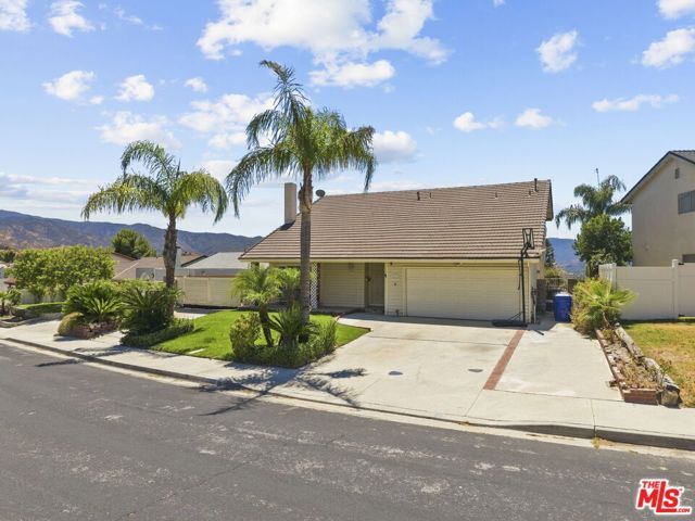15362 Rhododendron Drive, Santa Clarita, CA 91387