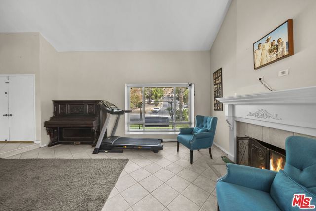 15362 Rhododendron Drive, Santa Clarita, CA 91387