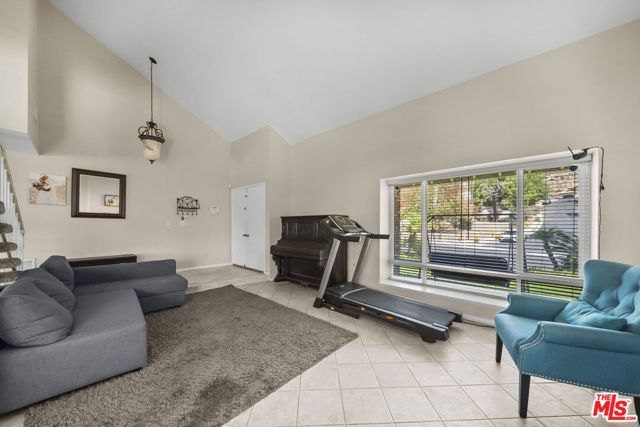 15362 Rhododendron Drive, Santa Clarita, CA 91387