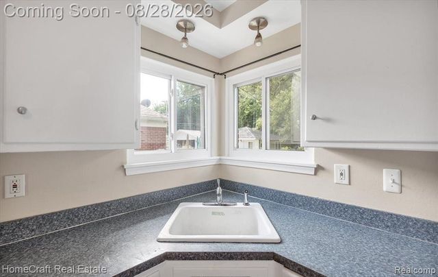 9987 BRADY, Redford Charter Township, MI 48239