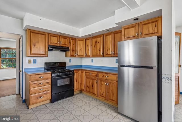 1912 QUEENSWAY, Baltimore, MD 21222