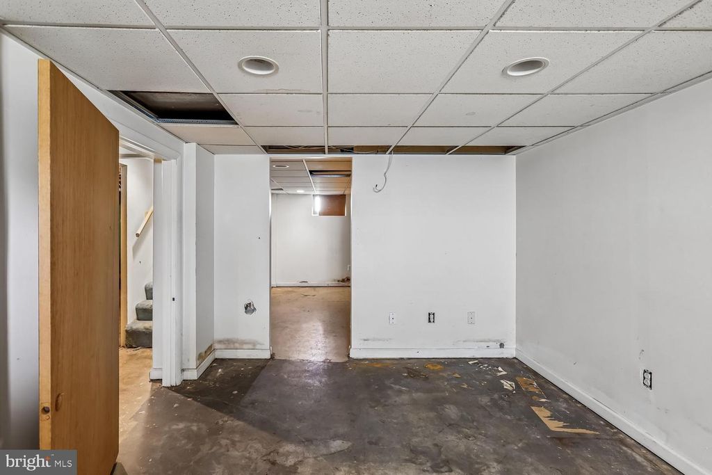 Image 27 of property listing at 1912 QUEENSWAY, Baltimore, MD 21222