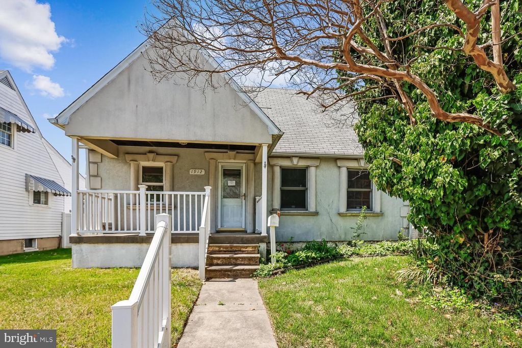 Image 3 of property listing at 1912 QUEENSWAY, Baltimore, MD 21222