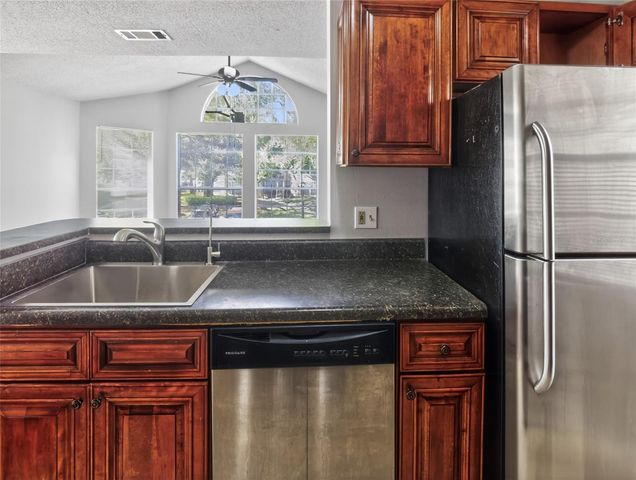 682 YOUNGSTOWN PARKWAY 334, Altamonte Springs, FL 32714