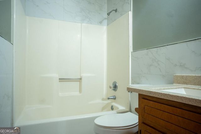 381 Windsor Walk SE, Conyers, GA 30094