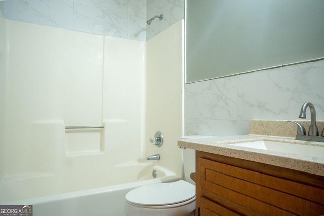 381 Windsor Walk SE, Conyers, GA 30094