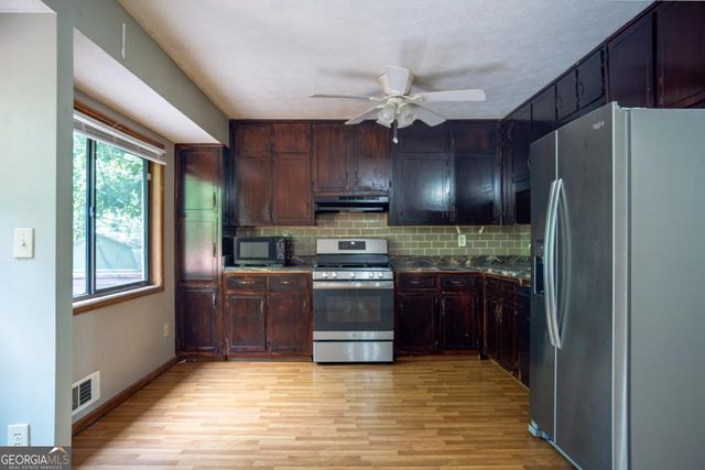 381 Windsor Walk SE, Conyers, GA 30094