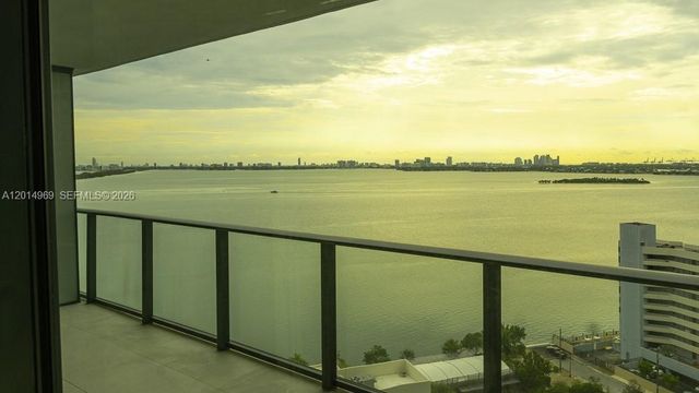650 NE 32nd St 1702, Miami, FL 33137