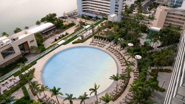 650 NE 32nd St 1702, Miami, FL 33137