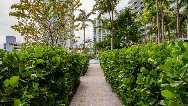650 NE 32nd St 1702, Miami, FL 33137