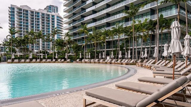 650 NE 32nd St 1702, Miami, FL 33137