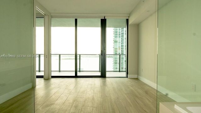 650 NE 32nd St 1702, Miami, FL 33137