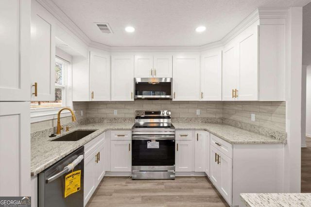 1397 Bentley Woods Trail, Lithonia, GA 30058