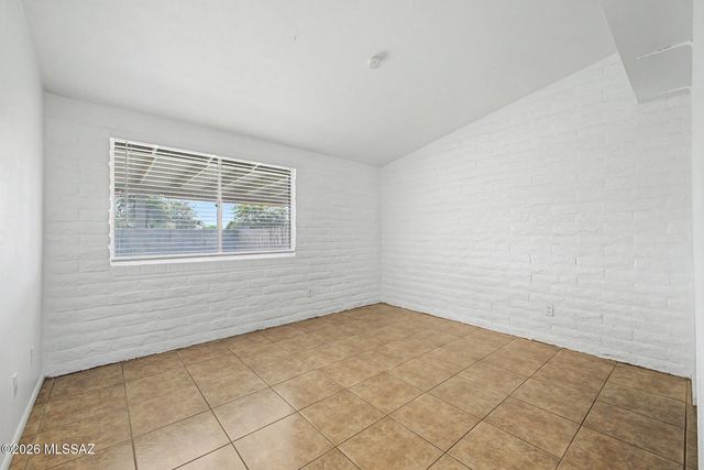 7441 N Patriot Drive, Tucson, AZ 85741