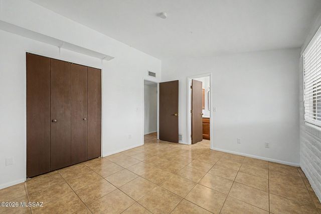 7441 N Patriot Drive, Tucson, AZ 85741