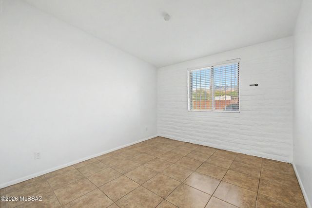 7441 N Patriot Drive, Tucson, AZ 85741