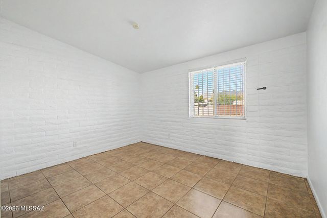 7441 N Patriot Drive, Tucson, AZ 85741