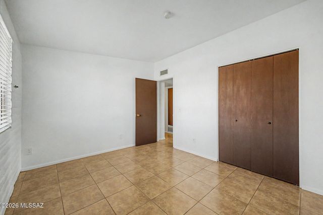 7441 N Patriot Drive, Tucson, AZ 85741