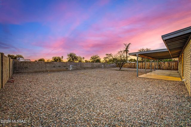 7441 N Patriot Drive, Tucson, AZ 85741