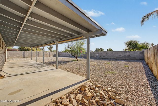 7441 N Patriot Drive, Tucson, AZ 85741