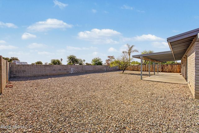 7441 N Patriot Drive, Tucson, AZ 85741