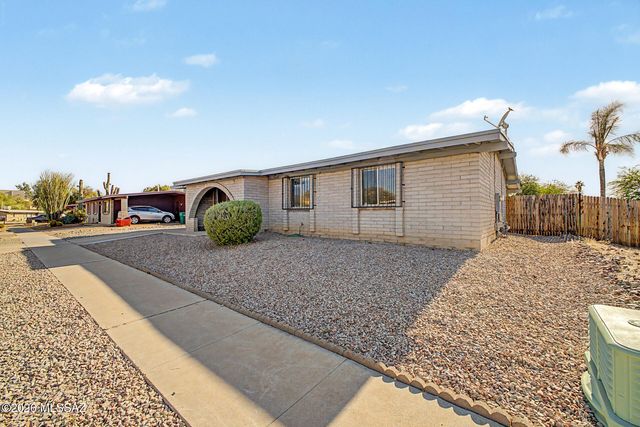 7441 N Patriot Drive, Tucson, AZ 85741