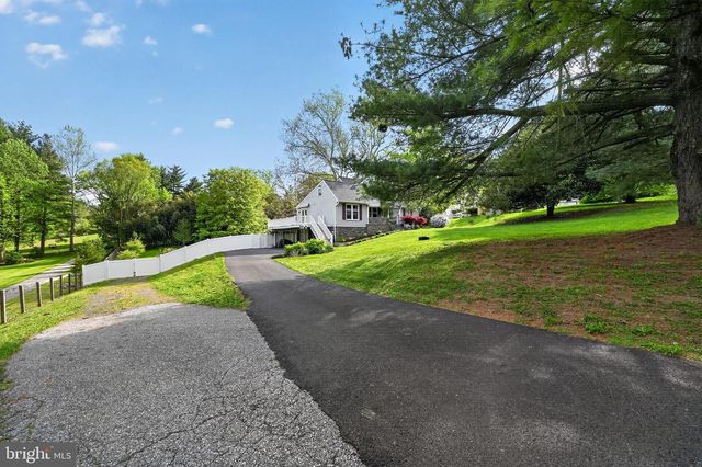 134 GALLOPING HILL RD, Lincoln University, PA 19352