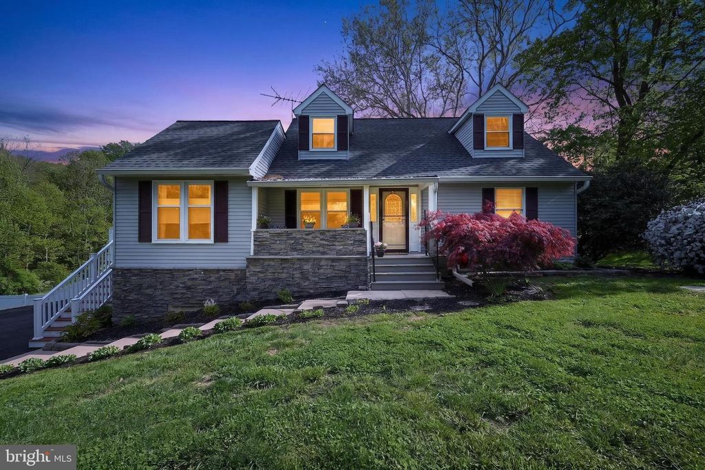 134 GALLOPING HILL RD, Lincoln University, PA 19352