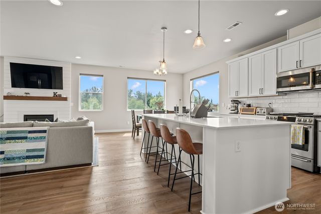 7026 61st Place NE, Marysville, WA 98270