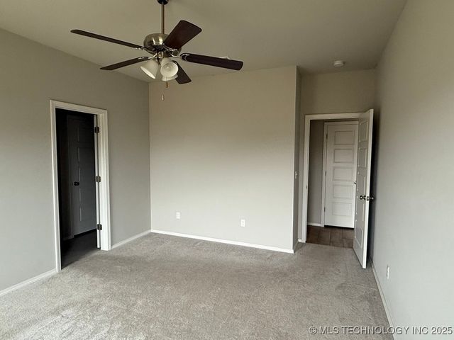 6619 S 18th Place, Broken Arrow, OK 74011