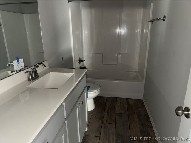 6619 S 18th Place, Broken Arrow, OK 74011