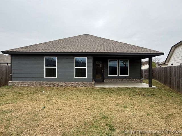 6619 S 18th Place, Broken Arrow, OK 74011