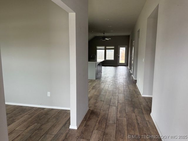 6619 S 18th Place, Broken Arrow, OK 74011