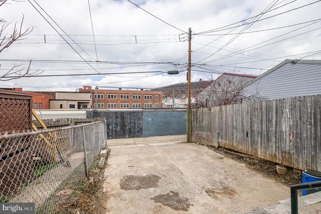 1321 COTTON ST, Reading, PA 19602