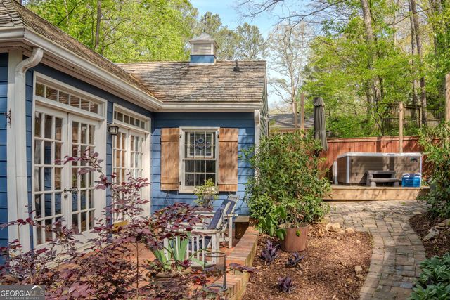 2872 McPherson Road NE, Roswell, GA 30075