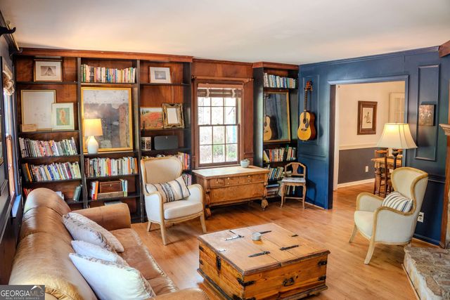 2872 McPherson Road NE, Roswell, GA 30075