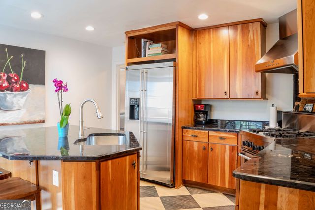 2872 McPherson Road NE, Roswell, GA 30075